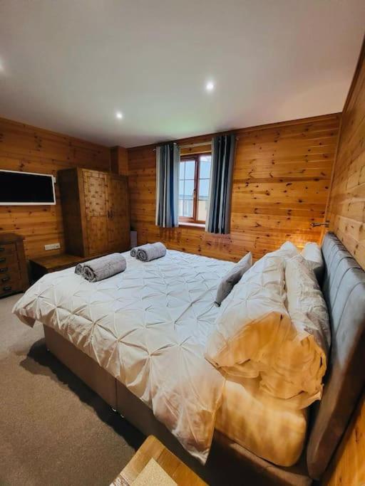 Artro Lodge Luxury 3 Bedroom, 3 Bathroom & Hot Tub Llanbedr  Εξωτερικό φωτογραφία